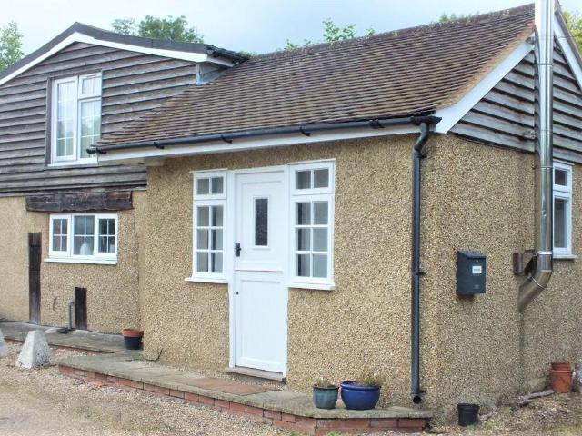 House for rent in Chepping Wycombe, Forty Green
