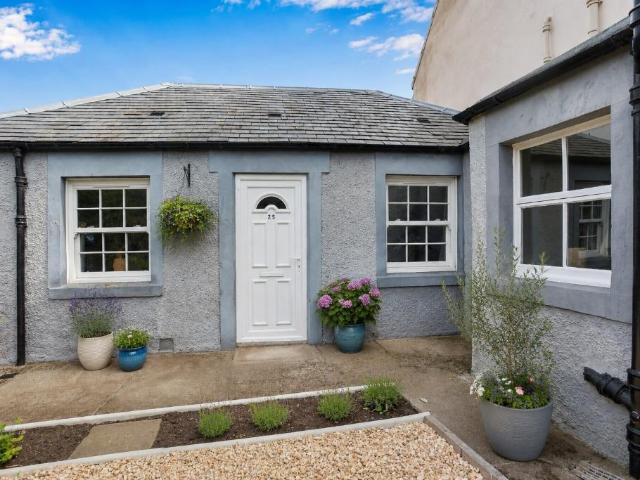 House for rent in Bellfield, Portobello