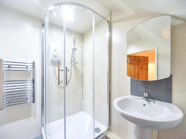 House for rent in Froggatt, East Midlands