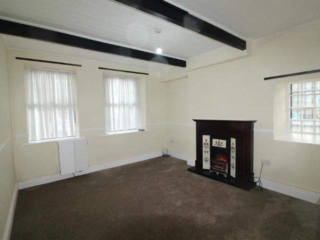 House for rent in Esscroft, Bradford
