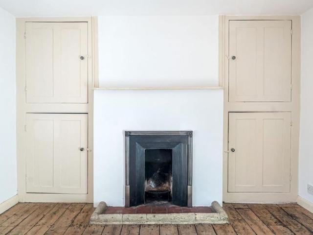 House for rent in Cold Ash Hill, East Hampshire