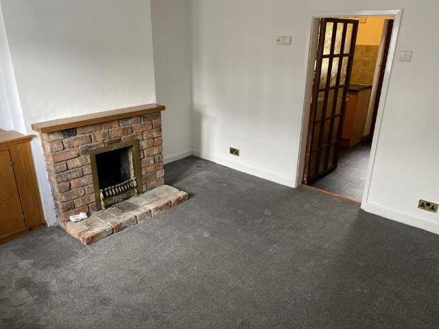 House for rent in Little Neston, West Vale