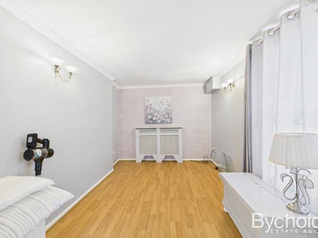 House for rent in Chipping Hill, Essex