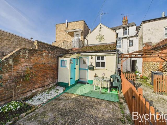 House for rent in Halstead, Chipping Hill