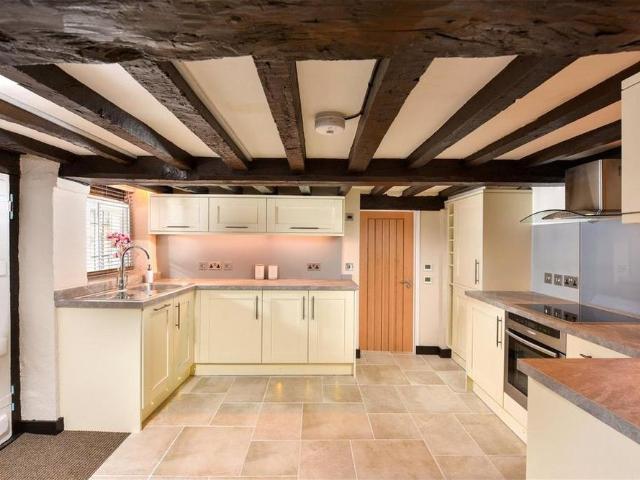 House for rent in Fole, Surrey