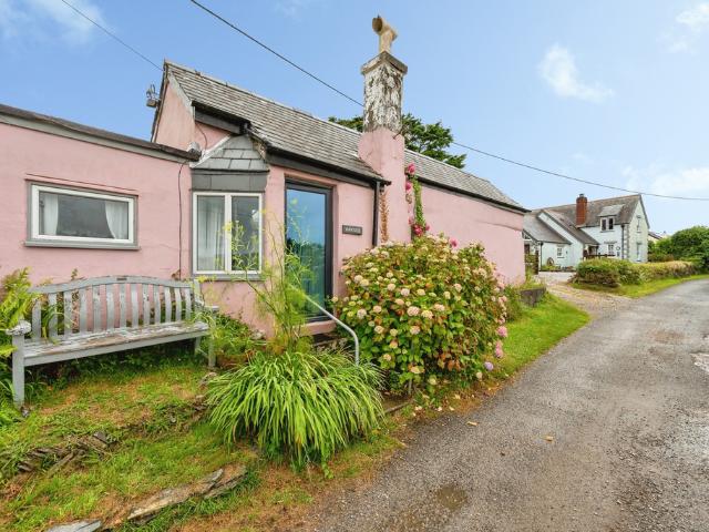 House for rent in Pendoggett, Cornwall