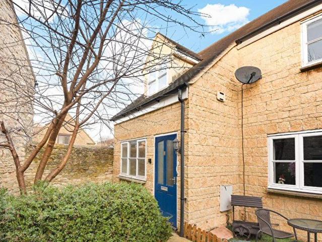 Apartment for rent in Black Bourton, Oxfordshire