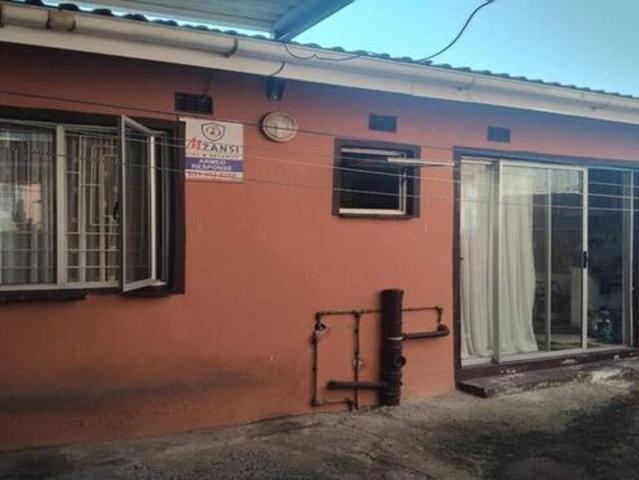 House for rent in Chatsworth, Kwazulu-natal