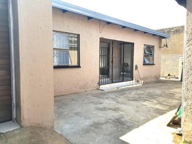 House for rent in Pimville, Soweto
