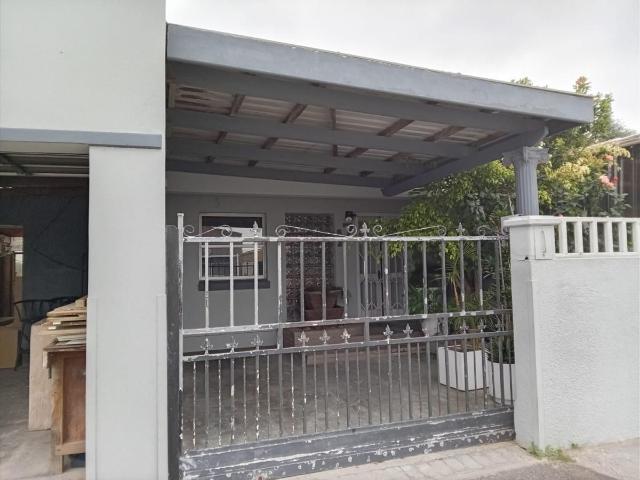 House for rent in Mitchells Plain, Western Cape