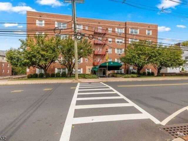 Condo for sale in Cranford, Union County