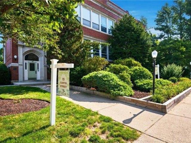 Condo for sale in Cranston, Rhode Island