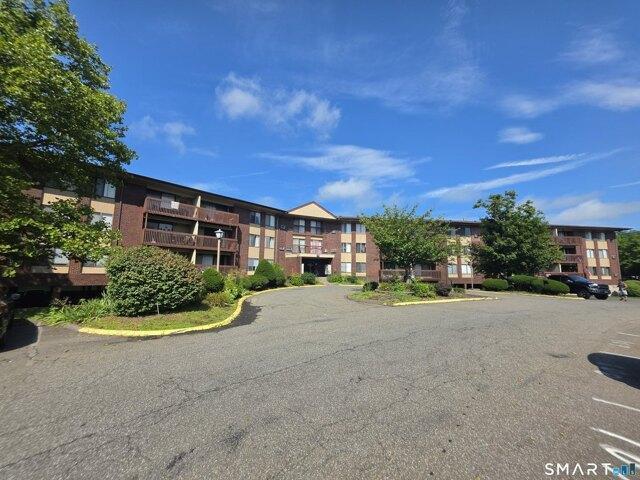 Condo for sale in Cromwell, Connecticut