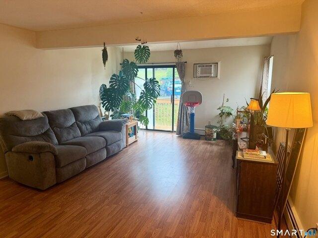 Condo for sale in Cromwell, Connecticut