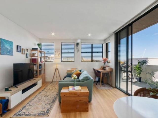 Apartment for sale in Crows Nest, Queensland