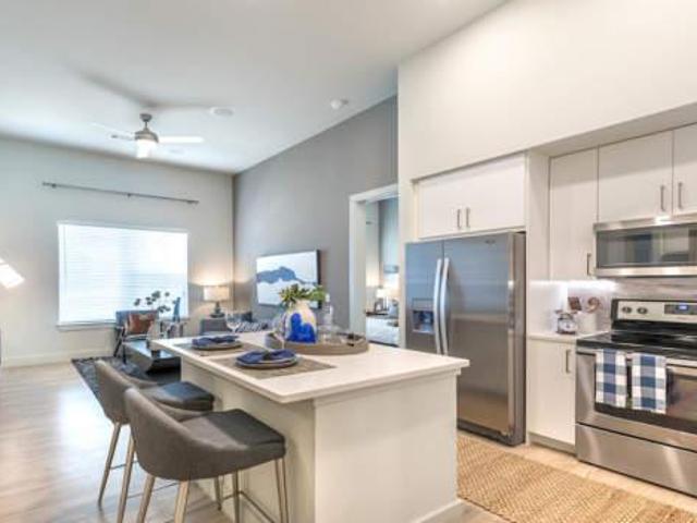 Apartment for rent in Roseland Neighborhood, Dallas