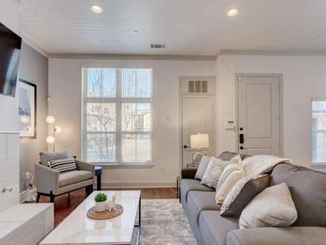 Apartment for rent in Highland Park, Dallas County