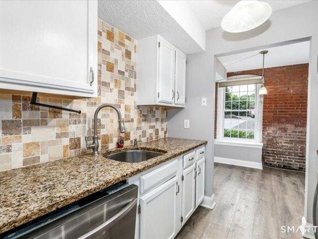Condo for sale in Beckettville, Danbury