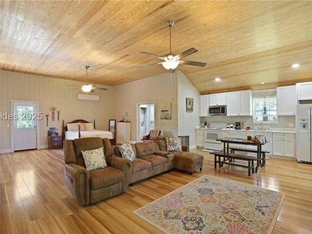 House for sale in Daufuskie Island