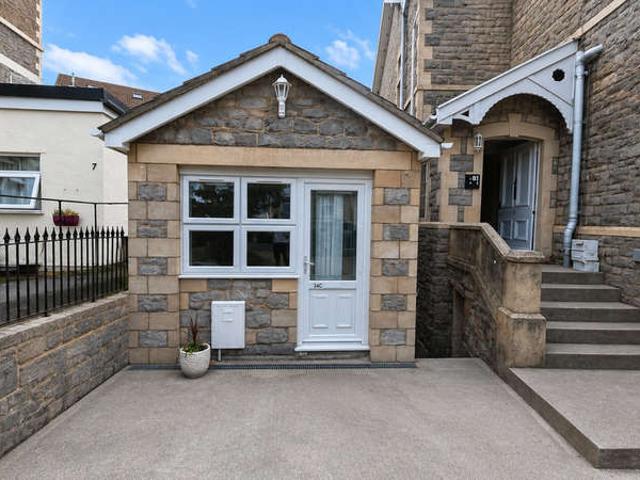 Bungalow for rent in Weston-super-mare, North Somerset