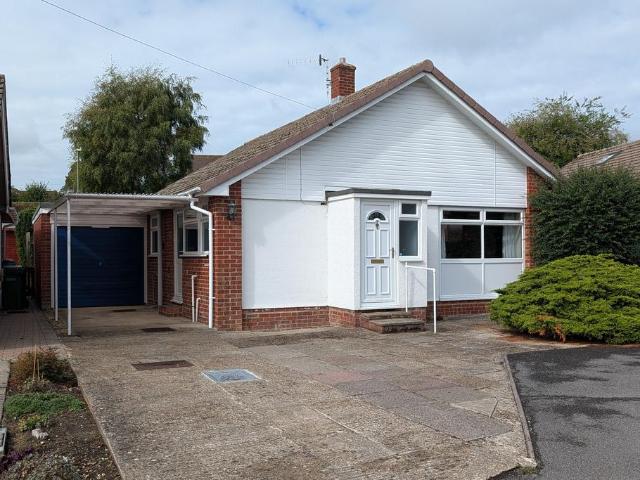 Bungalow for sale in Catisfield, Fareham