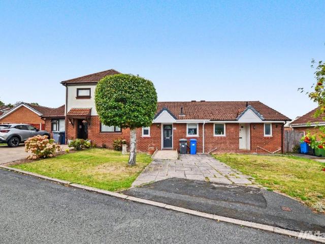 Bungalow for sale in Murdishaw, Halton