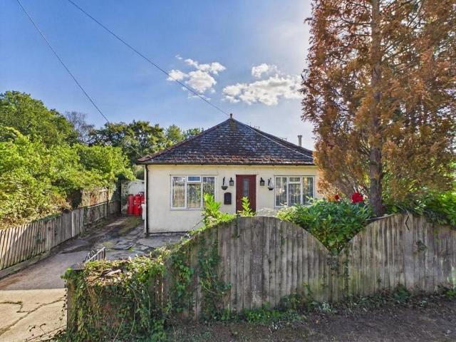 Bungalow for sale in Bridgefield, Kent