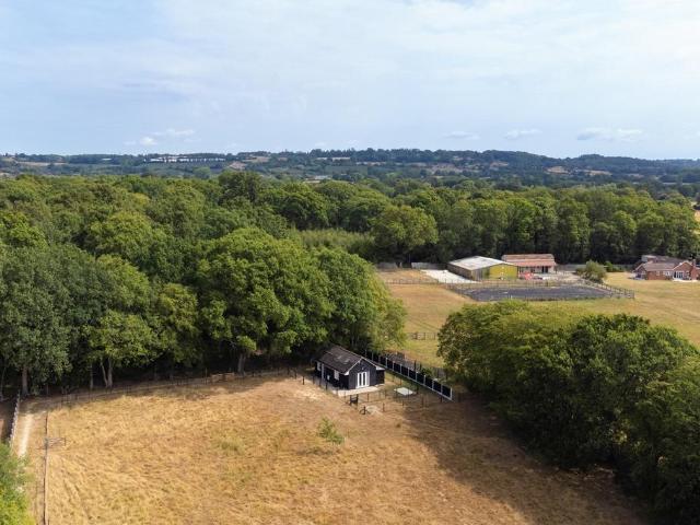 Bungalow for sale in Midway, Kent