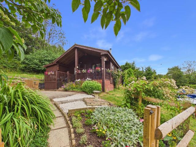 Bungalow for sale in Highley, Shropshire