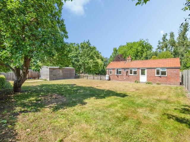 Bungalow for sale in Comers, Norfolk