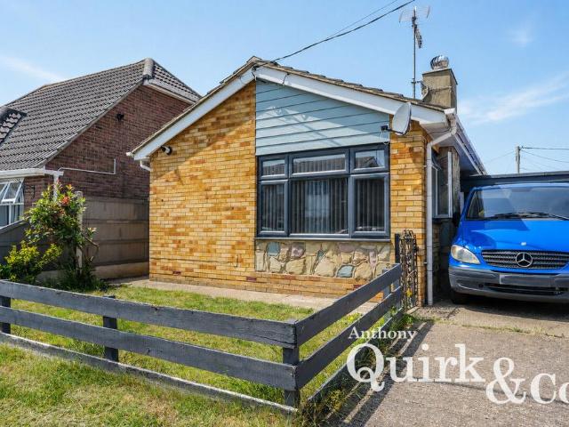 Bungalow for sale in Leigh Beck, Essex