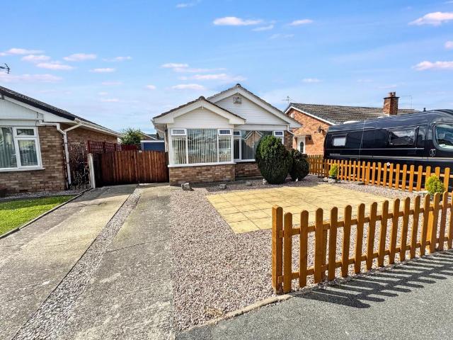 Bungalow for sale in Pensarn, Wales