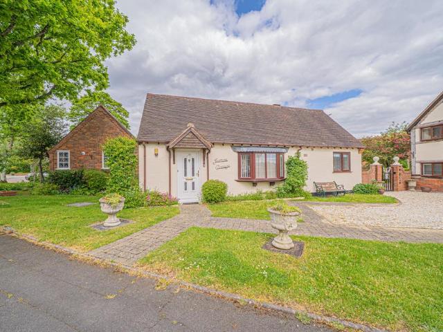 Bungalow for sale in Monkspath, West Midlands