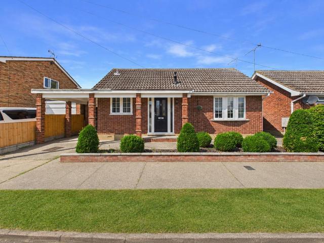 Bungalow for sale in Leigh Beck, Essex
