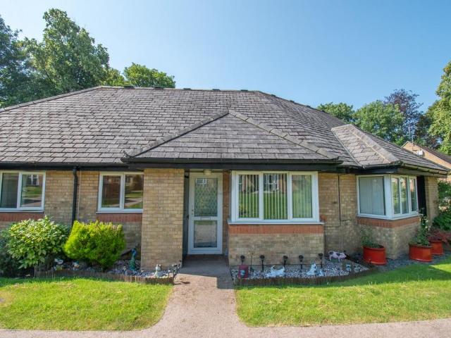 Bungalow for sale in Oadby, Leicestershire