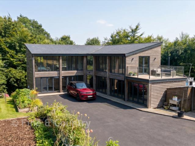 Bungalow for sale in Hillview, Surrey