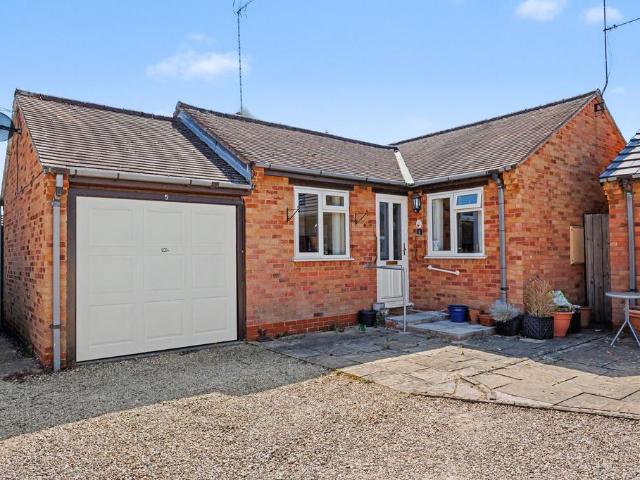 Bungalow for sale in Shipston on Stour, Alderminster