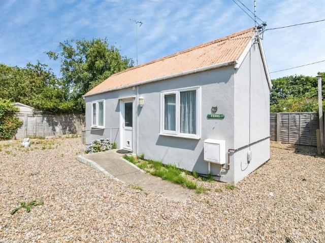 Bungalow for sale in Eastbridge, Suffolk
