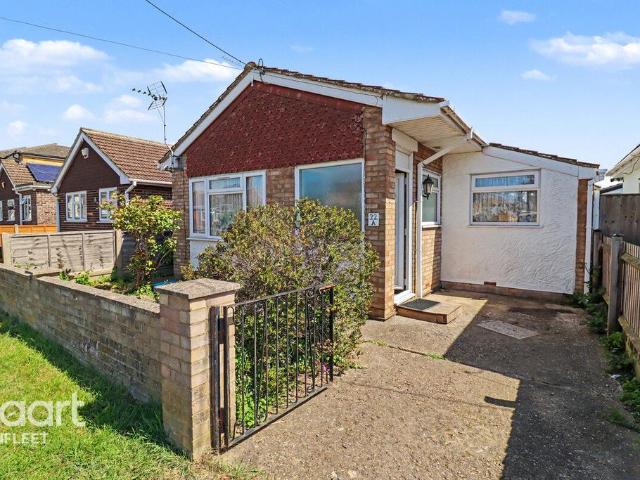 Bungalow for sale in Winter Gardens, Essex