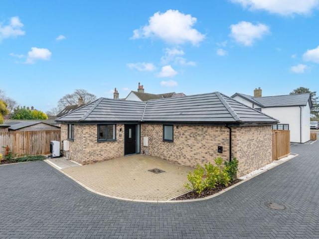 Bungalow for rent in Arrington, Cambridgeshire