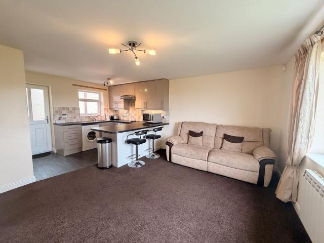 House for rent in Hunshelf, South Yorkshire