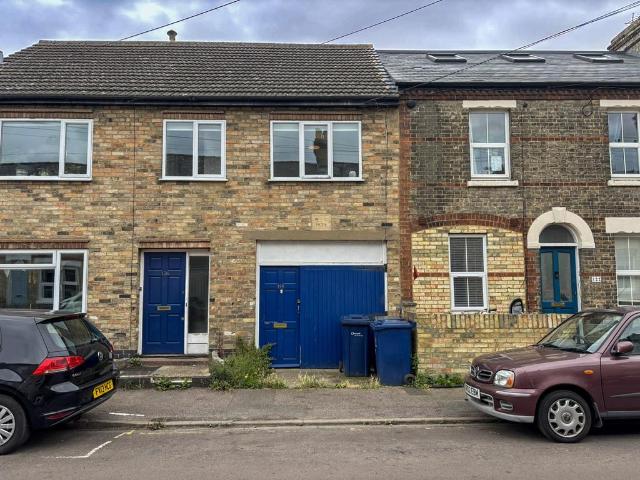 Bungalow for rent in Arbury, Cambridgeshire