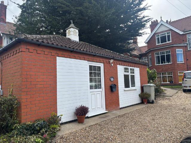 Bungalow for rent in Seacroft, Belleau