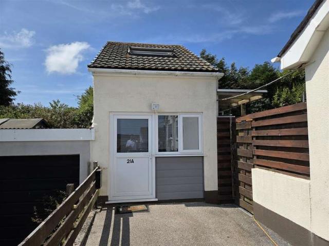 Farm for rent in Highertown, Penweathers