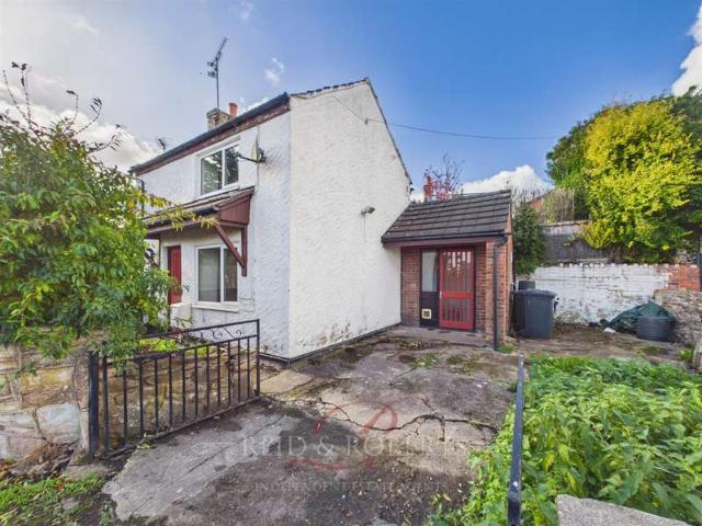 Farm for sale in Rhosllanerchrugog, Ponciau
