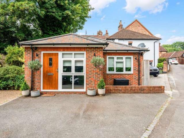 Farm for sale in Oxted, Hillview