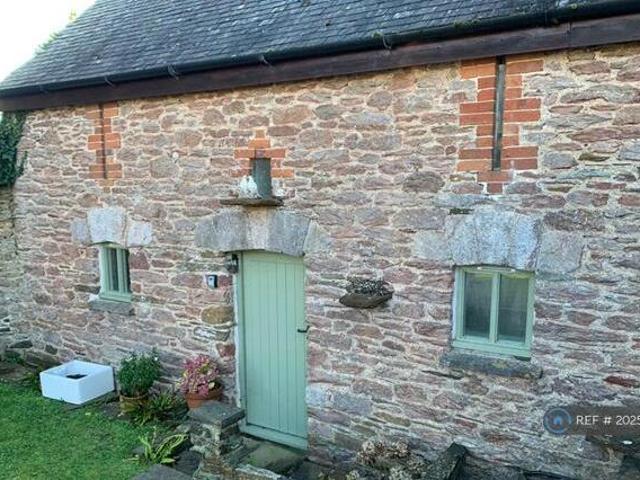House for rent in Follaton, Strode