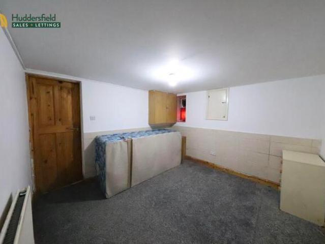 Farm for rent in Hillhouse, Huddersfield