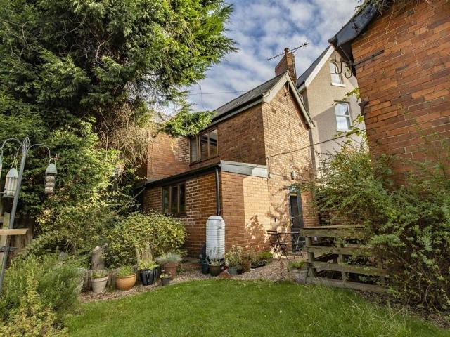 House for sale in Hasland, Chesterfield