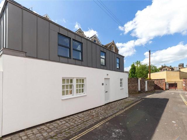 House for sale in Tyndall's Park, Feckenham